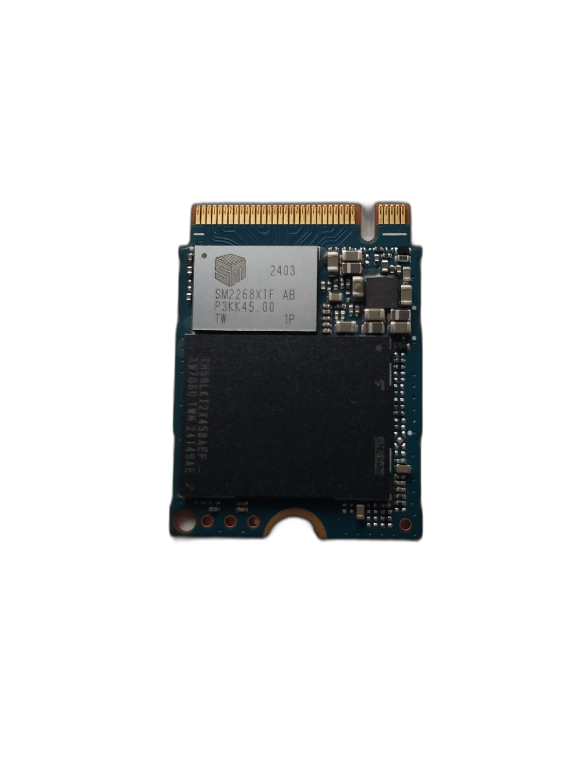 Fast NVMe SSD (2TB, 7000MB/s read)